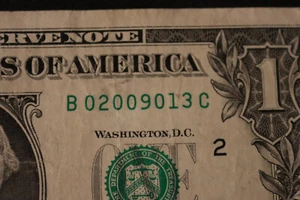 [JAN 3, 2009]  ONE DOLLAR FANCY BIRTHDAY NOTE  SN  B 02009013 C - Picture 1 of 3