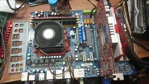 GIGABYTE GA-M720-US3 AMD Athlon II X4 620 +4gb dd2 ram +I/O shield - Picture 1 of 4