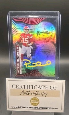 Tarjeta coleccionable Patrick Mahomes II 2022 PANINI ILLUSIONS IPO AUTOGRAFIADA Foto 1 de 2