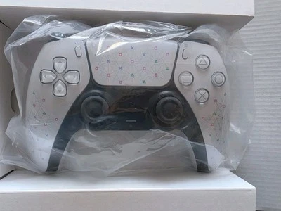 COLLECTORS Sony PlayStation 5 DualSense Employee 2022 Excl. Play has no limits - Image 1 of 4