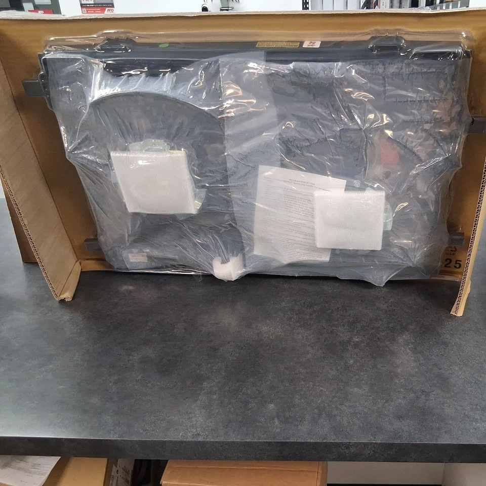 Conjunto de ventilador de refrigeración del radiador para 07-09 Lincoln MKZ Foto 1 de 3