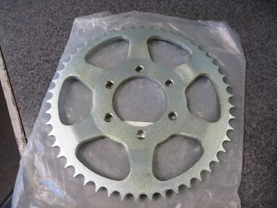 Piñón trasero NOS 50T compatible con: Yamaha AT1 AT2 AT3 CT1 DT125 DT175 YZ80 9906S-50 Foto 1 de 4