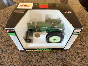 1/16 SPEC CAST OLIVER 880 DIESEL WIDE FRONT TRACTOR 2007 ALBERTA FARM SHOW - Picture 1 of 7