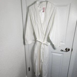 Secret Treasures Embroidered Robe 3X White Rouched Satin Back Spa Lounge Relax - Picture 1 of 11