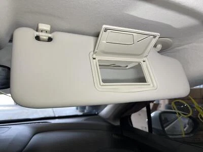 Б/у солнцезащитный козырек для правшей подходит: 2018 Chevrolet Cruze без подсветки для правого класса A - Изображение 1 из 4