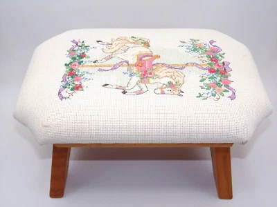 Dimensions Gold Collection 小号 6739 音乐旋转木马十字绣 完整 — 第 1/4 张图片