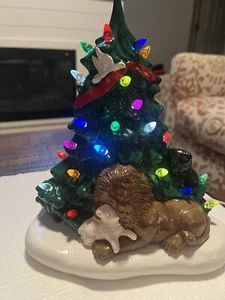 Lion , Lamb , Peace Dove Ceramic Piece, Lighted , Hand Painted - Picture 1 of 3