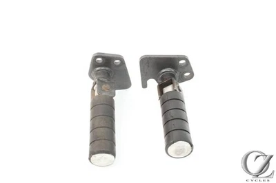 2003 03 Yamaha XVS1100 V-STAR 1100 Juego de soportes de clavija de pasajero izquierdo derecho  Foto 1 de 4