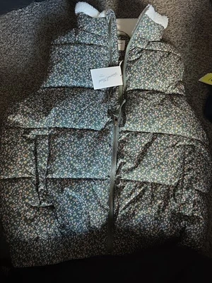 Universal Thread Puffer Vest Size S Green Floral Sherpa Collar Full Zip Winter - Image 1 of 4