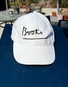 Yvon Lambert Mütze "Books" weiß - Unisex - Bild 1 von 3