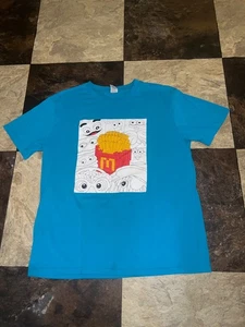 McDonald’s T-Shirt Lego Pommes Grafik XL türkis blau lustig Sammler Tee exklusiv - Bild 1 von 7