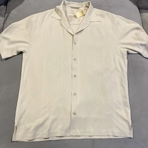 NWT - WOW - Tommy Bahama - 100% Silk - Short Sleeve Hawaiian Shirt - Medium - Picture 1 of 6