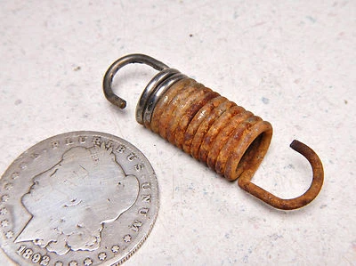 81 YAMAHA YZ465 EXHAUST EXPANSION CHAMBER CLAMP SPRING Foto 1 de 3