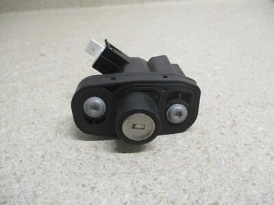 02 a 07 Mercedes Benz C230 puerta levadiza trasera maletero bloqueo cilindro actuador, SIN LLAVE Foto 1 de 4