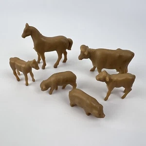 6 Vintage Bauernhof Spielset Vinyl Hartplastik Tiere Pferd Kuh Schaf Lamm Schwein - Bild 1 von 5