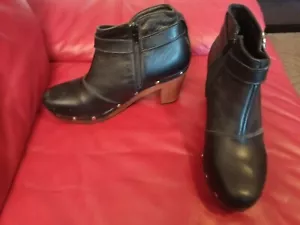 Schicke Stockerpoint Clogs Stiefelletten High Heels in Gr.41 getragen - Bild 1 von 7