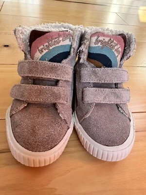 Botines Zara Bebé Niño Pequeño Cálidos Prendas para el torso Alto Talla US 6.5 Beige Gamuza Foto 1 de 4