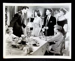 Here Come the Nelsons 1952 - Ozzie & Harriet Rock Hudson foto original de la película 11 - Imagen 1 de 3