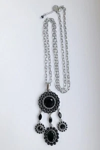 WHITE HOUSE BLACK MARKET SILVER TONE BLACK RESIN 34"-36" NECKLACE - Picture 1 of 4