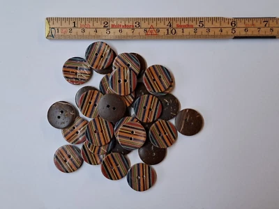 24mm Wooden Coconut Shell Round 2 Hole Buttons stipes x 6 - Image 1 of 4