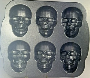 Nordic Ware Mini Calavera Pastelet 5 Tazas Esqueleto Cupcake Moldes Pastel - Imagen 1 de 7