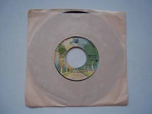GORDON LIGHTFOOT The Circle Is Small; Swt Guinevere 45 RPM Record 7" Single 1978 - Picture 1 of 6