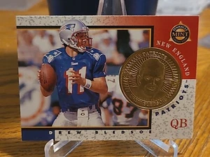 1997 Pinnacle Mint Die Cuts #2 Drew Bledsoe New England Patriots Plus Coin - Picture 1 of 2