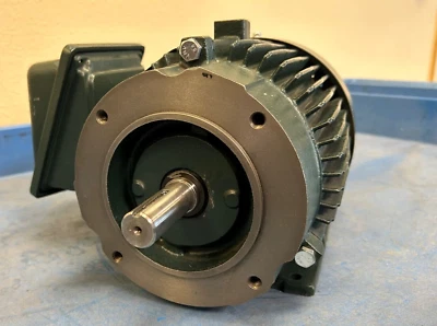 Toshiba Motor 1HP, 1760 RPM, TEFC 0014SDSC42A-P - NEW - Image 1 of 4