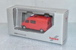 HERPA MERCEDES BENZ T1N FEUERWEHR FIRE SERVICE VAN 1:87  MIP