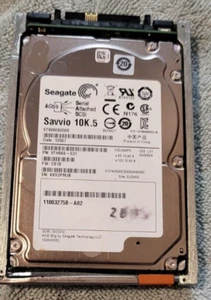 9TH066-031 - Seagate 900 GB 10000 RPM SAS 6 Gb/s disco rigido 2,5 pollici - Foto 1 di 3