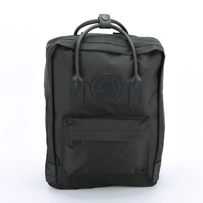 Mochila clásica de lona Fjallraven Kanken negra para Macbook de 13" 14" de laboratorio Foto 1 de 4