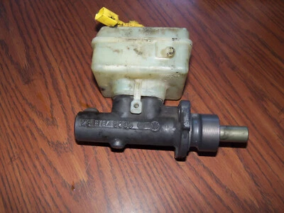 Volkswagen Jetta 2004 cilindro maestro de freno OEM, Foto 1 de 4