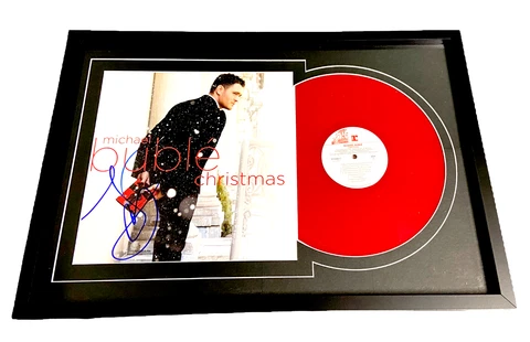MICHAEL BUBLE SIGNED FRAMED AUTOGRAPH CRISTMAS VINYL LP BECKETT BAS Cover