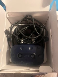 HTC Vive Pro Full Kit - Picture 1 of 5