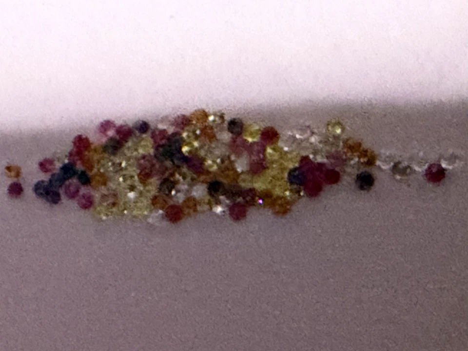 90 Pc. 1.5mm Multi-Color Sapphire Gemstone: Round Brilliant Cut - Image 1 of 1