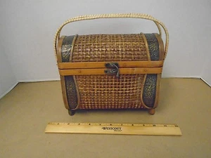 Henkelkorb mit Deckel Holz Rataan Weide gehindert braun Fuß drei Hände 3 - Bild 1 von 8