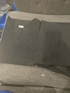 Medgear Women's 12-Pocket Scrub Set with Silver Snap Detail & Contrast Trim 7897 - Picture 1 of 4