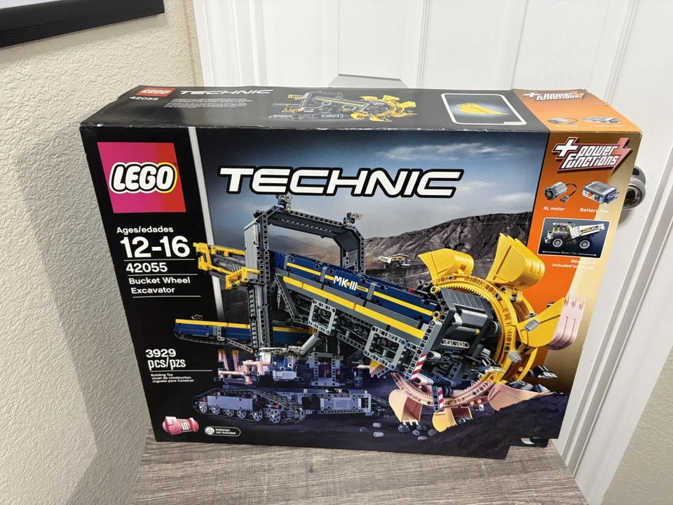 LEGO TECHNIC: Bucket Wheel Excavator (42055) - Image 1 of 4