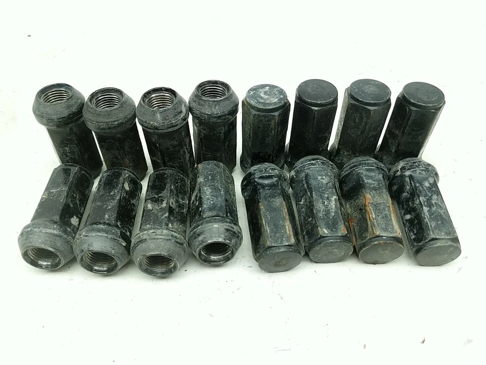 18 зажимных гаек для колес Textron Havoc X кол-во из 16 штук - Изображение 1 из 4