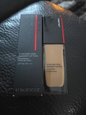 Shiseido Synchro Skin Radiant Lifting Foundation SPF 30 30ml 340 Oak New  - Image 1 of 2