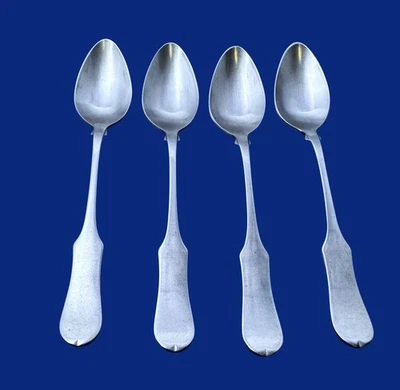 Cubiertos de acero inoxidable Oxford Hall OXH59 -- Juego de 4 cucharas soperas ovaladas 7 1/4" Foto 1 de 2