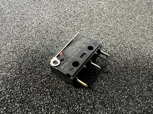 AVT3420613, Panasonic Hinge Lever Micro Switch, PCB Terminal, 100 mA @ 30 V dc - Picture 1 of 2
