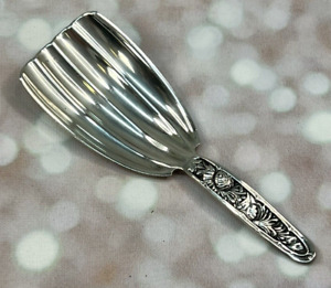 Antique Whiting Chrysanthemum Sterling Silver 3 5/8" Caddy Scoop, Aesthetic