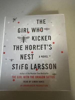 The Girl Who Kicked the Hornet's Nest ;A Lisbeth Salander Audiobook 16 CDROM NEW Foto 1 de 2