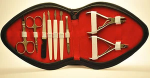 KIT Professionale Manicure Pedicure Set 9 Pezzi Custodia Idea Regalo estetista - Foto 1 di 1