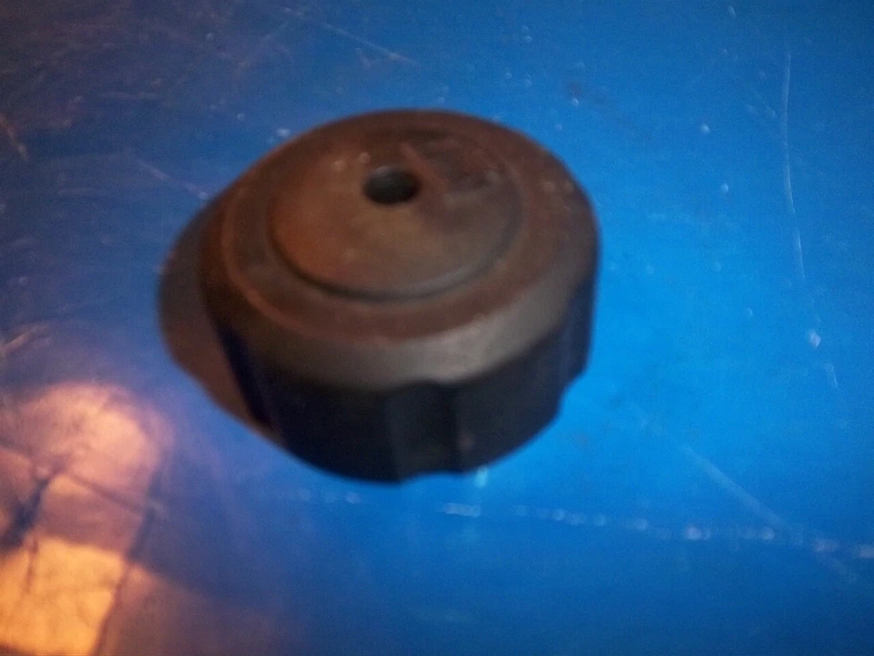 NEW HOMELITE FUEL CAP MISSING VENT S6 - Image 1 of 1
