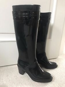 Burberry patent black rubber tall heel Rainboots Boots 37, 6 1/2