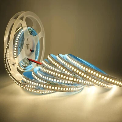 Striscia adesiva 1200 LED dimmerabile 90W 12V luce brillante interni 9790 lm 5mt - Immagine 1 di 4