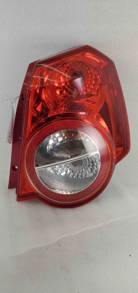 Conjunto de luz trasera derecha CHEVY AVEO 09 10 11 Foto 1 de 3