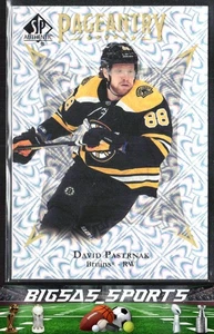 David Pastrnak 2021-22 SP Authentic Pageantry #P-14 Boston Bruins - Picture 1 of 2